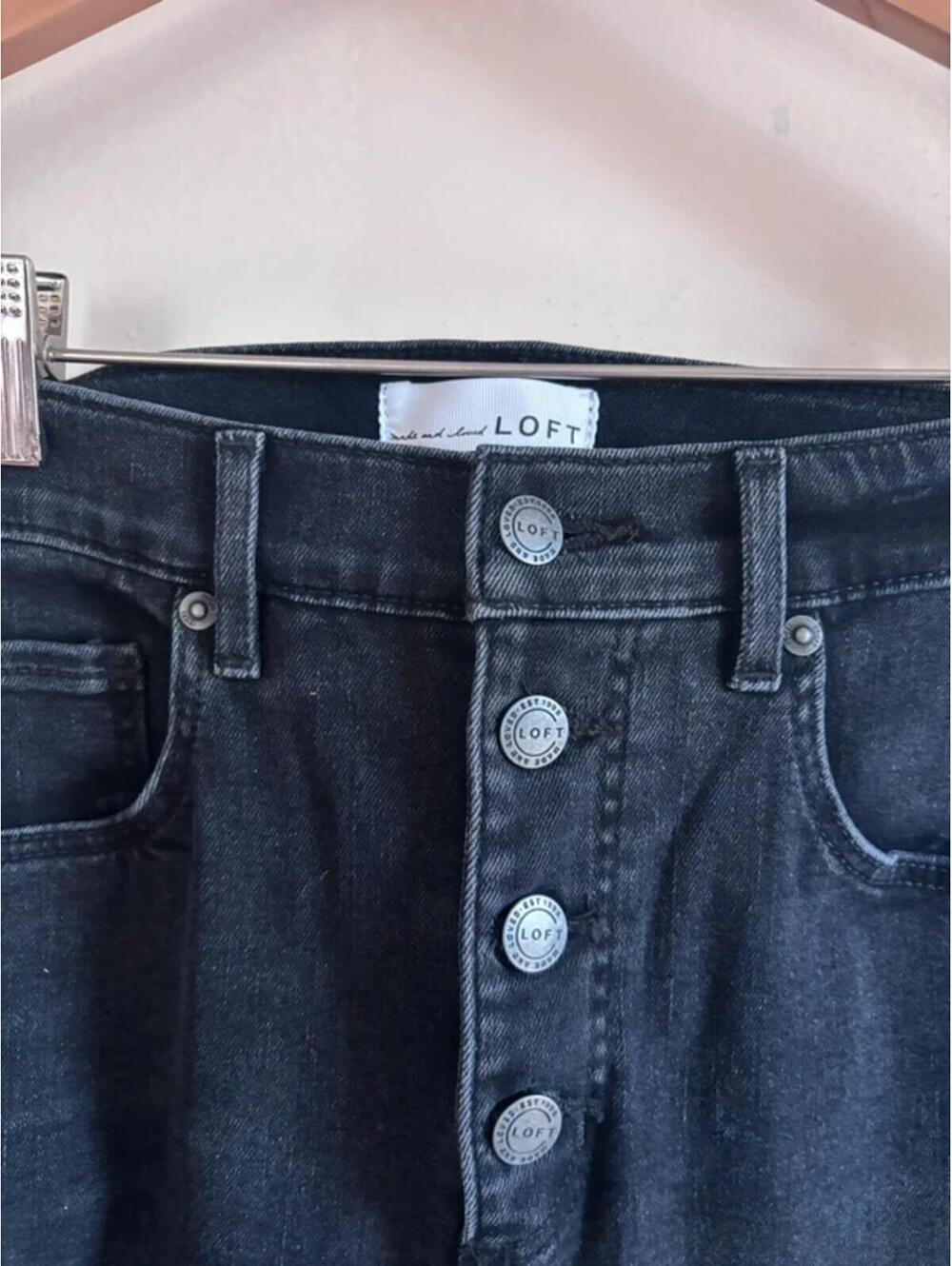 LOFT High Waist Flare Crop Jeans in Black size 6 - Picture 3 of 5